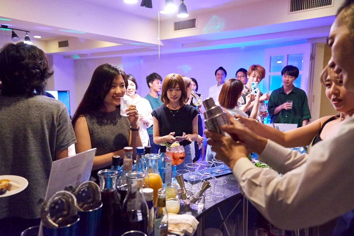 飲みニケーションに悩む全ての人に届け!ーー『人間味』を出し合い、理解し合う業務時間外のコミュニケーションのススメ